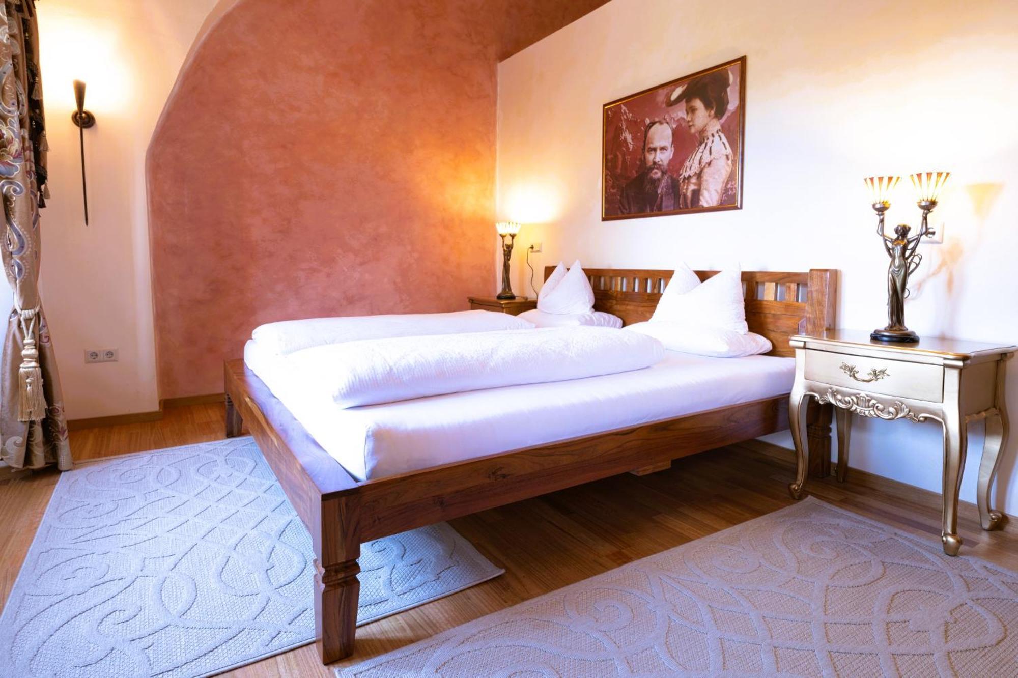 Hotel & Tagungszentrum Schloss Hohenfels Hohenfels  Екстериор снимка